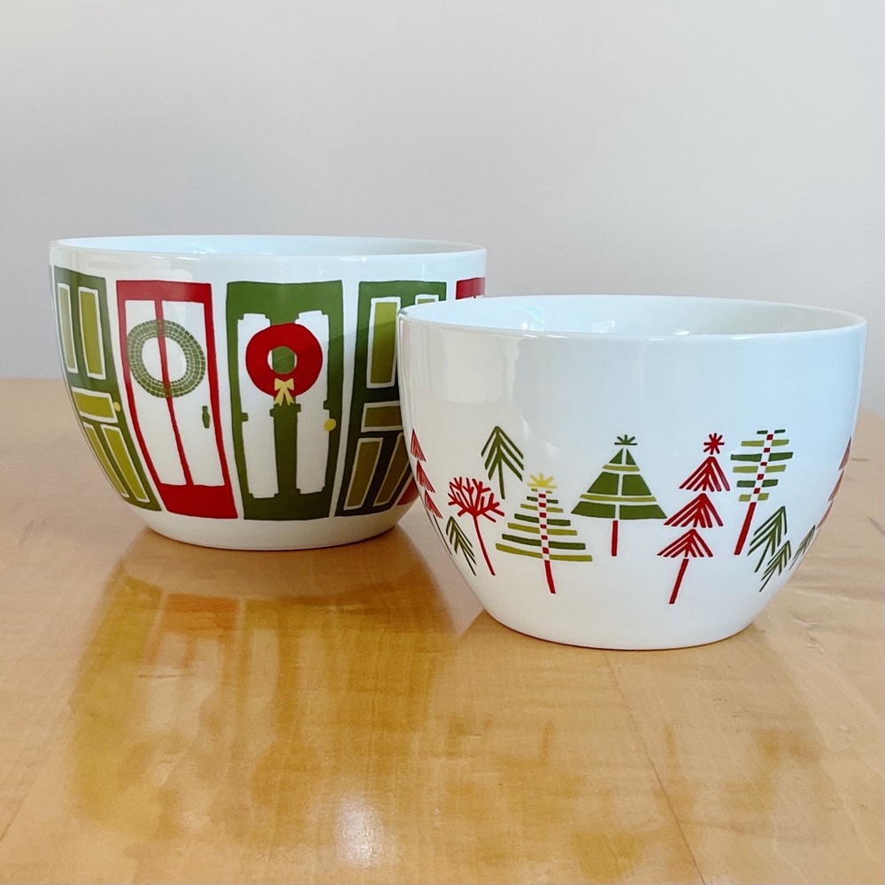 Crate & Barrel Julia Rothman Yule Town Nesting Bowls Set of 2 Christmas Holiday